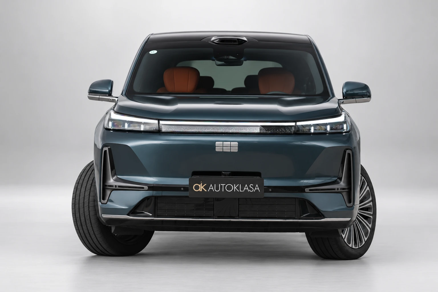 Przód Geely Galaxy M9 na wprost, z widocznym skrętem przednich kół.